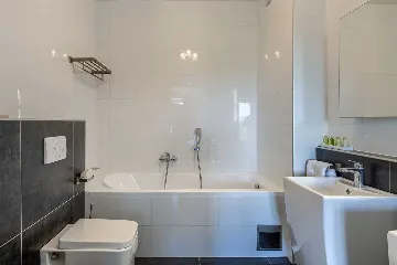 Villa for 14 in Juršići with Spa and Court