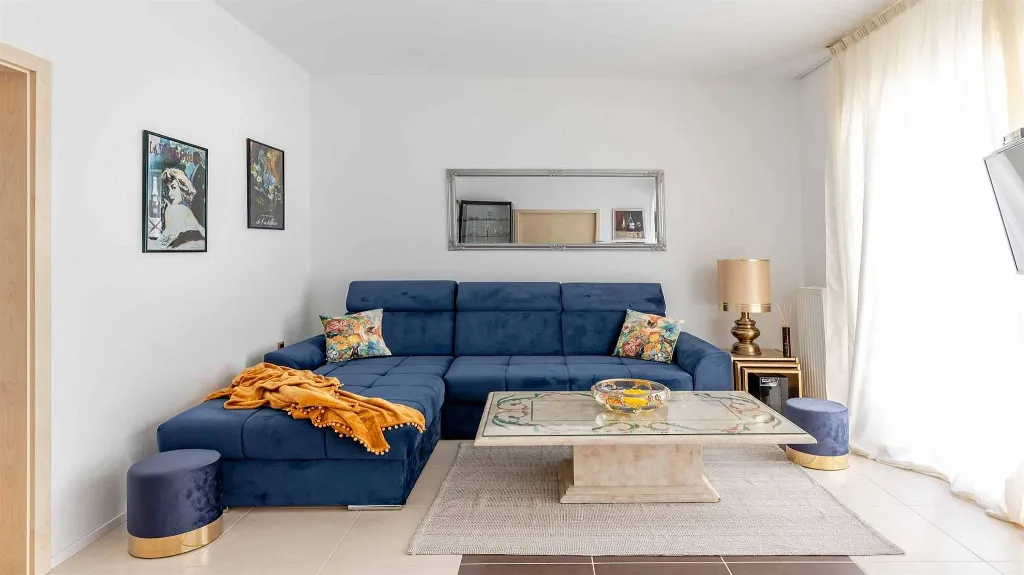 Villa with Pool and Spa in Vlaškovec