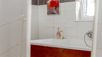 Villa with Pool and Spa in Vlaškovec