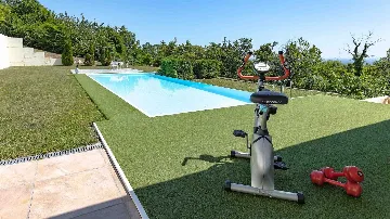 Villa with Pool and Spa in Vlaškovec