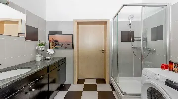 Villa with Pool and Spa in Vlaškovec