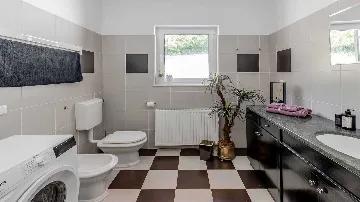 Villa with Pool and Spa in Vlaškovec