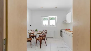 Villa with Pool and Spa in Vlaškovec