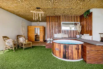 Villa with Pool and Spa in Vlaškovec