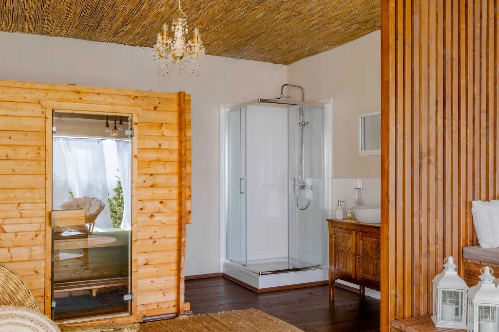 Villa with Pool and Spa in Vlaškovec