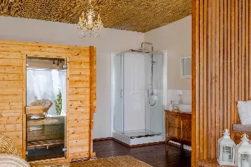 Villa with Pool and Spa in Vlaškovec