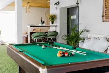 Villa with Pool and Spa in Vlaškovec