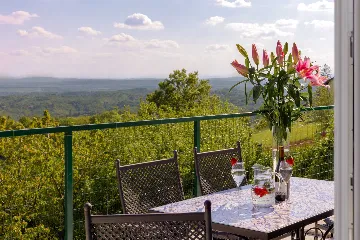 Villa with Pool and Spa in Vlaškovec