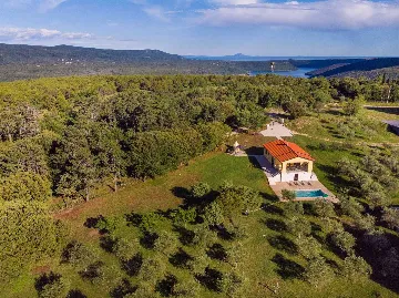 Villa in Barban with Pool and Garden