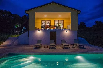 Villa in Barban with Pool and Garden