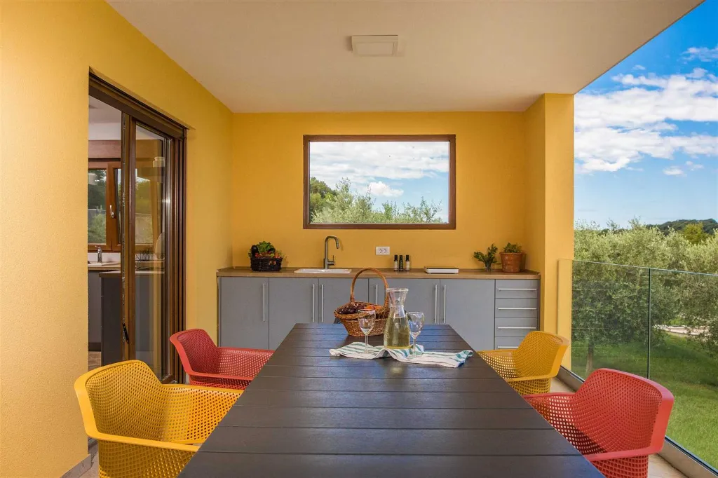 Villa in Barban with Pool and Garden