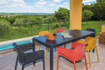 Villa in Barban with Pool and Garden