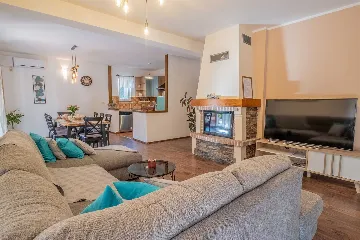 Villa with Pool in Tribalj for 8 Guests