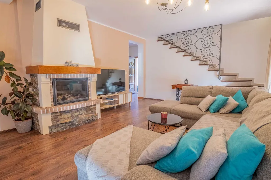 Villa with Pool in Tribalj for 8 Guests