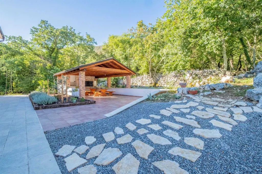 Villa with Pool in Tribalj for 8 Guests