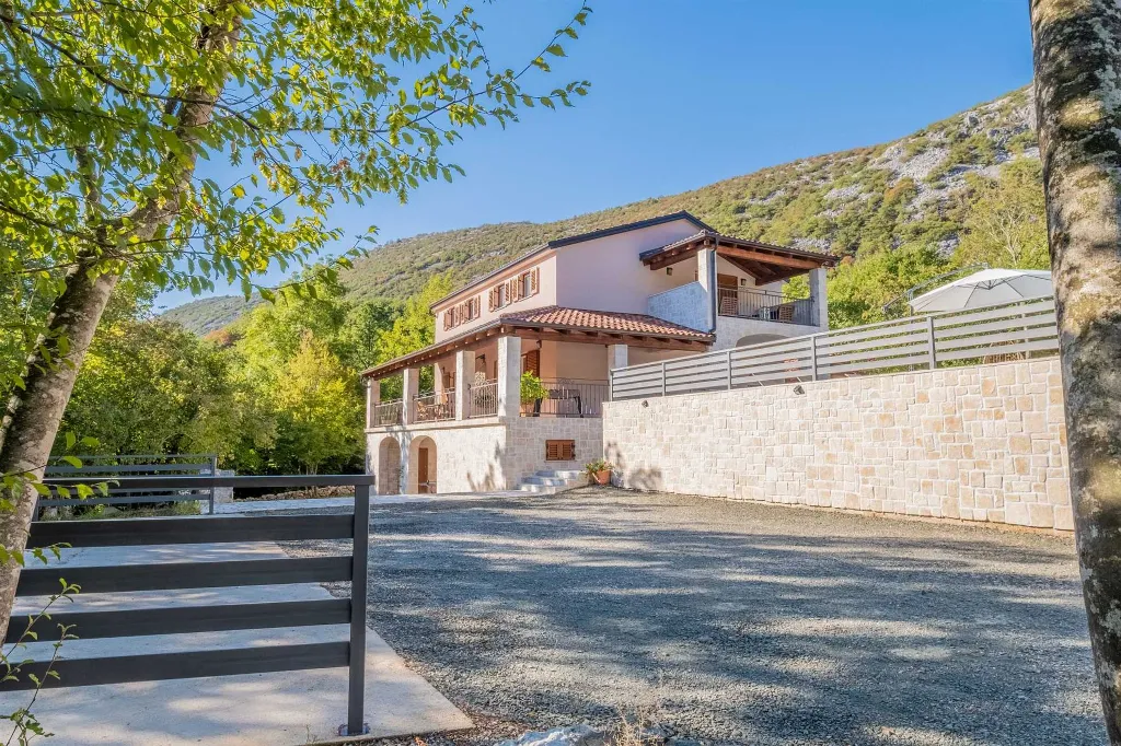 Villa with Pool in Tribalj for 8 Guests