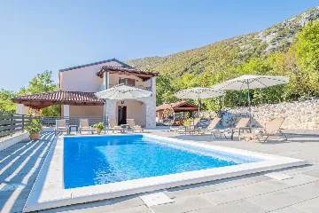 Villa with Pool in Tribalj for 8 Guests