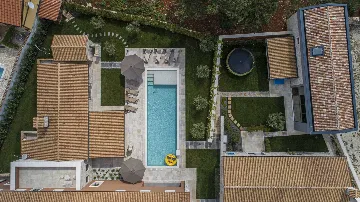 Sea View Villa in Barat for 14 Guests