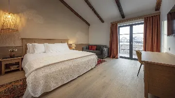 Sea View Villa in Barat for 14 Guests