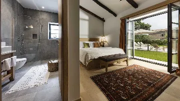 Sea View Villa in Barat for 14 Guests