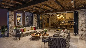 Sea View Villa in Barat for 14 Guests