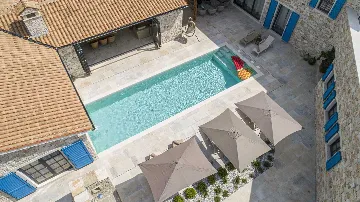 4-Bedroom Villa in Barat with Sea View