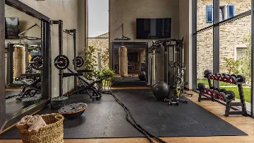 4-Bedroom Villa in Barat with Sea View