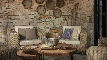 4-Bedroom Villa in Barat with Sea View