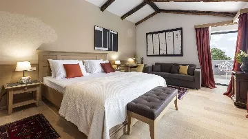 4-Bedroom Villa in Barat with Sea View