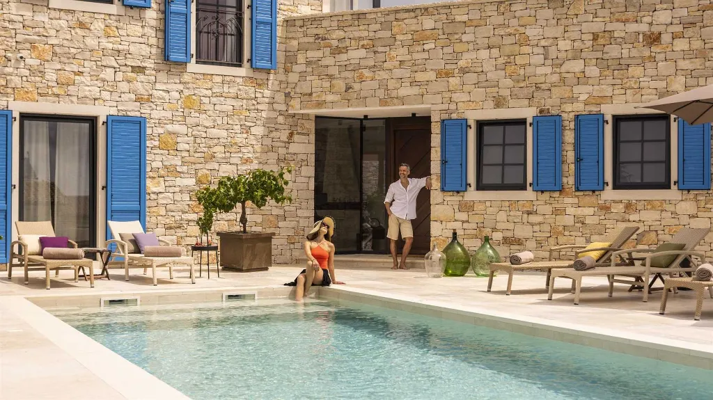 4-Bedroom Villa in Barat with Sea View