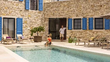 4-Bedroom Villa in Barat with Sea View