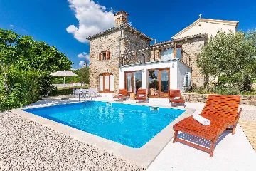 Istrian Stone Villa with Pool in Potpićan