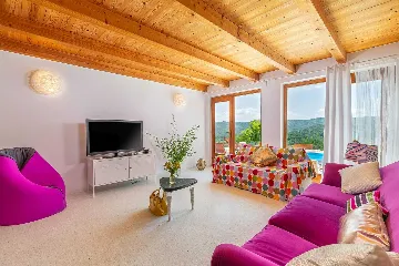 Istrian Stone Villa with Pool in Potpićan