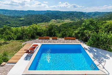 Istrian Stone Villa with Pool in Potpićan