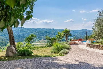 Istrian Stone Villa with Pool in Potpićan