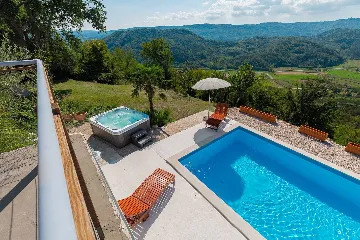 Istrian Stone Villa with Pool in Potpićan