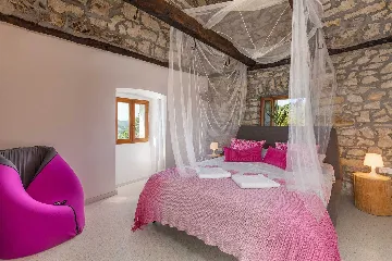 Istrian Stone Villa with Pool in Potpićan