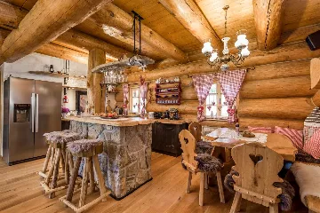 Wooden Villa in Hlevci for Up to 5 Guests