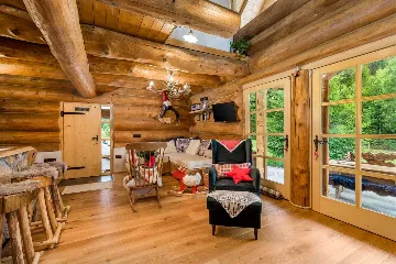 Wooden Villa in Hlevci for Up to 5 Guests