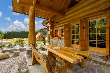 Wooden Villa in Hlevci for Up to 5 Guests