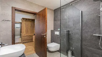 Villa in Juršići for up to 10 Guests