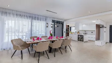 Villa in Juršići for up to 10 Guests