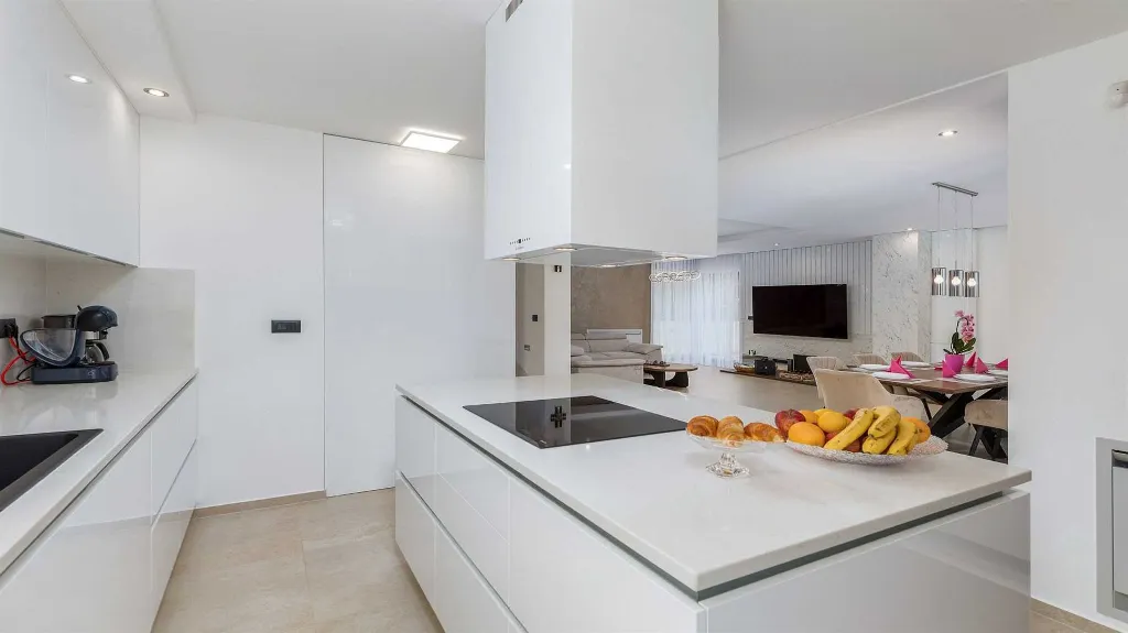 Villa in Juršići for up to 10 Guests