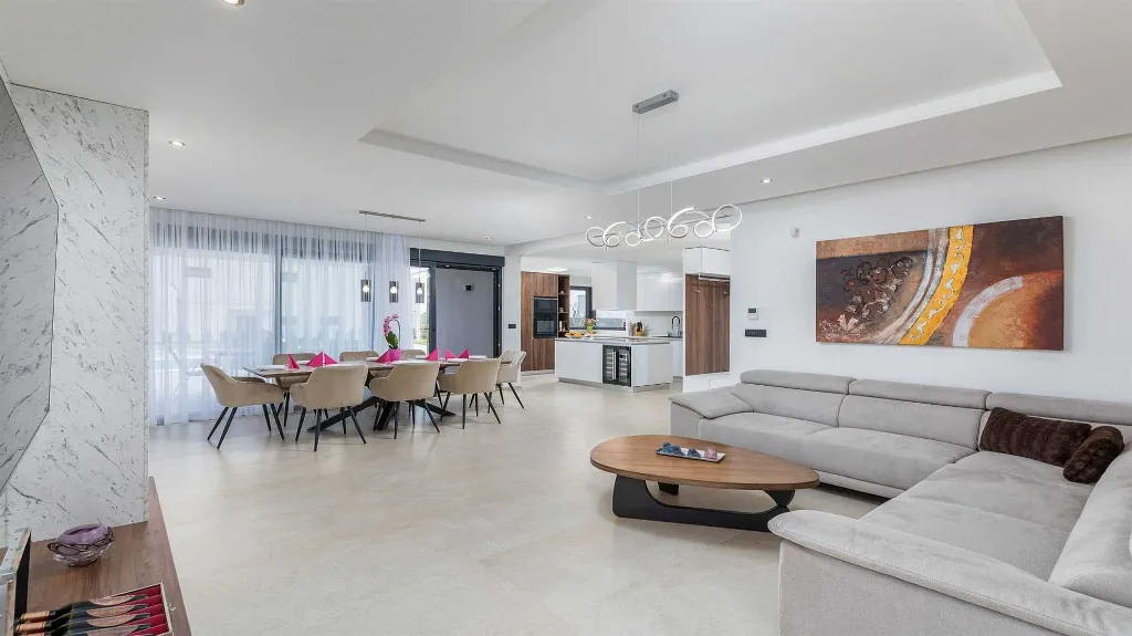 Villa in Juršići for up to 10 Guests