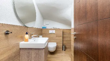 Villa in Juršići for up to 10 Guests