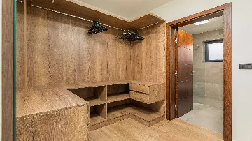 Villa in Juršići for up to 10 Guests