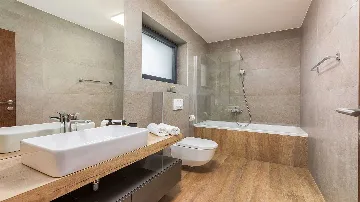 Villa in Juršići for up to 10 Guests