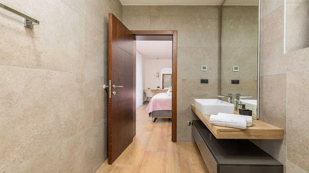 Villa in Juršići for up to 10 Guests