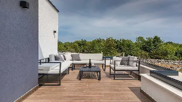 Villa in Juršići for up to 10 Guests