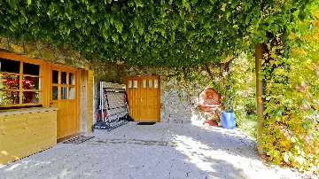 Villa in Gornja Voća with Terrace Pool and Spa